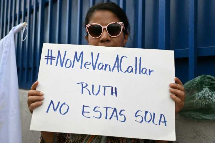 Abogada activista de DDHH salvadoreña se dice «presa política» de Bukele