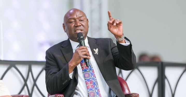 'Courage is contagious': Ben Crump, Jasmine Crockett urge Miami-Dade residents to stand up for social justice 