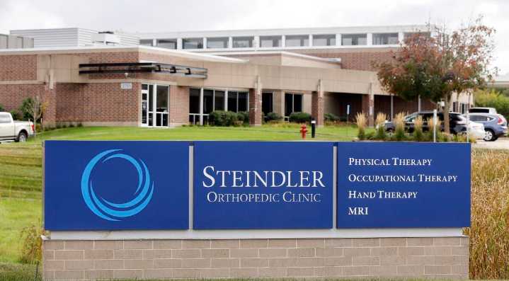 Expanding University of Iowa Health Care aims to lease former Steindler space