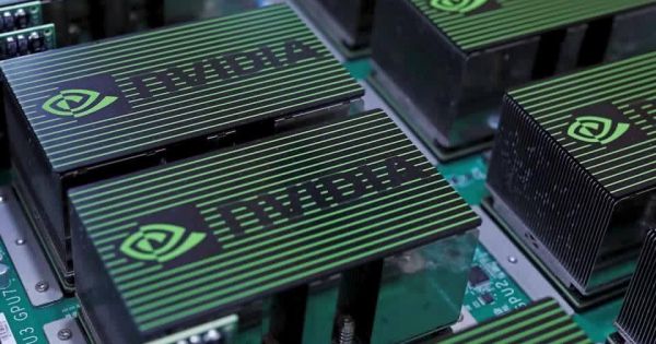 El "plan B" de China que deja a Estados Unidos en desventaja: así logró adaptarse para producir tecnología con IA