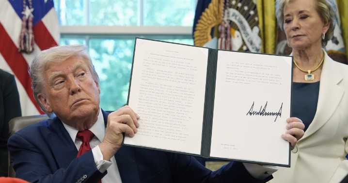 Trump administration asks Supreme Court to leave mass layoffs at Education Department in place