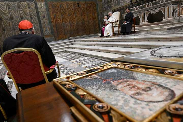 Pope, Romanian bishops, Jewish officials pay tribute to martyred bishop