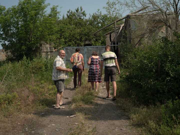 Russian strike kills 5 in Ukraine, including 1