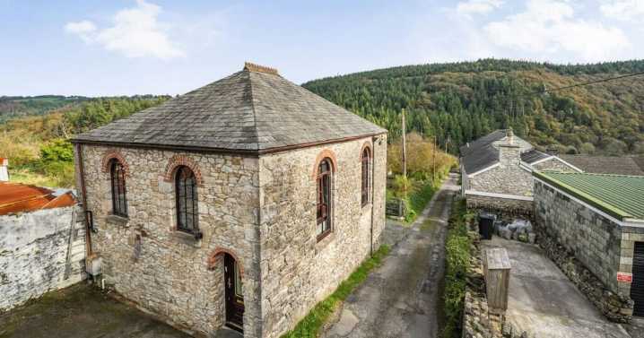 Cosy converted chapel in heart of Tamar Valley is so unique