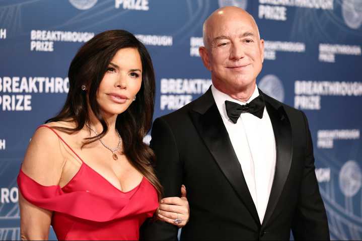 Jeff Bezos blinda su fortuna antes de casarse con Lauren Sánchez