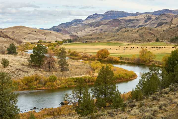 Oregon's Newest State Park Gives Grand Canyon Vibes By Day But Gets Better After Dark