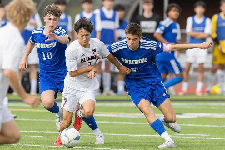 Shorewood “family” comes up short in state title game