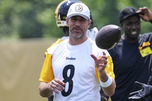 Aaron Rodgers says his decision to play in Pittsburgh this season was 'best for my soul'