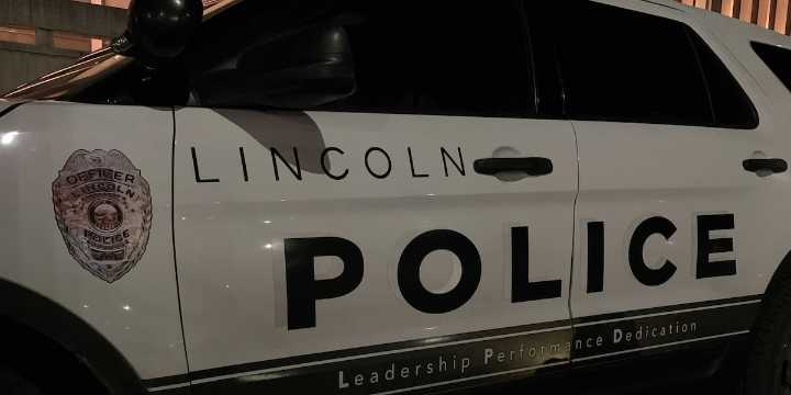 Police searching for man who robbed northwest Lincoln gas station
