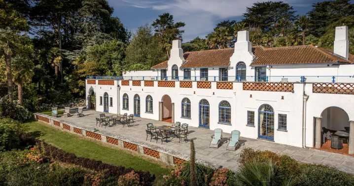 The Hollywood inspired UK seaside villa that oozes 1930s glamour you can book to stay at this summer