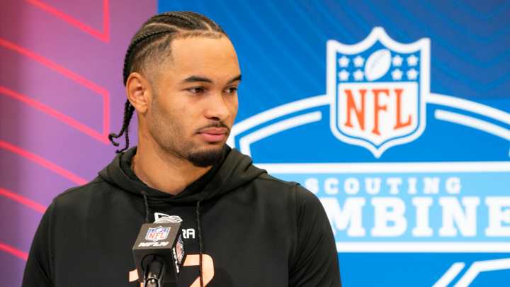 Egbuka shouts out two mentors in early days of Buccaneers tenure
