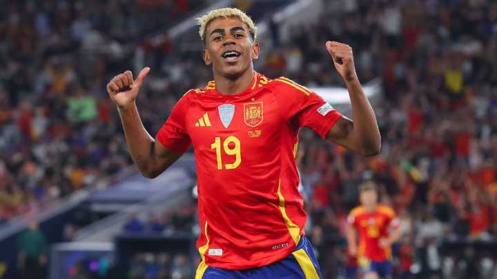 Lamine Yamal makes Ballon d'Or 'statement' as Spain beat France