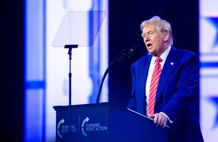 Trump promete multar a California por dejar competir a una adolescente trans