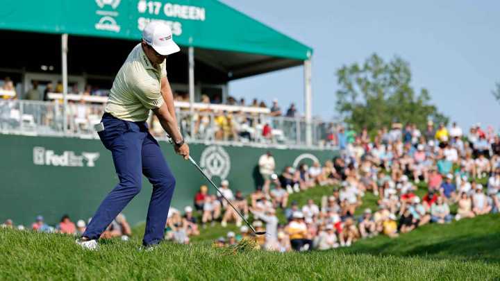 The secret to hitting chip shots from thick greenside rough