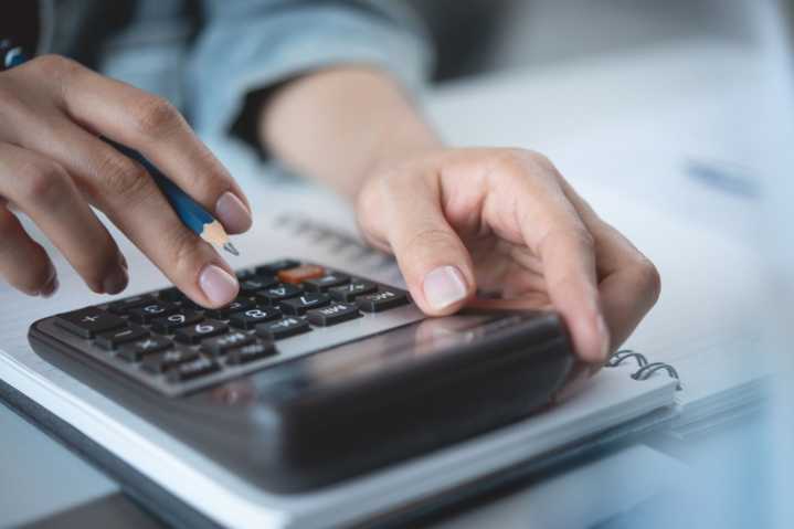 Deadline nearing for self-employed to file taxes in Canada