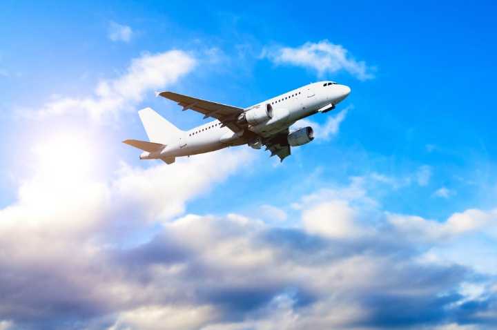 IAG y Acerinox destacan en el IBEX 35 con fuerte potencial y sin ventas recomendadas