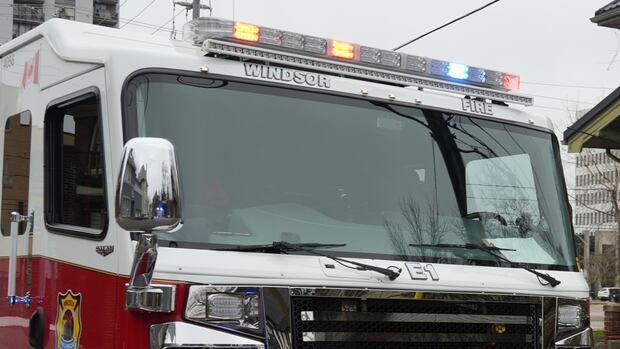 Blanket left on stove caused small Windsor house fire near university leaving 3 displaced