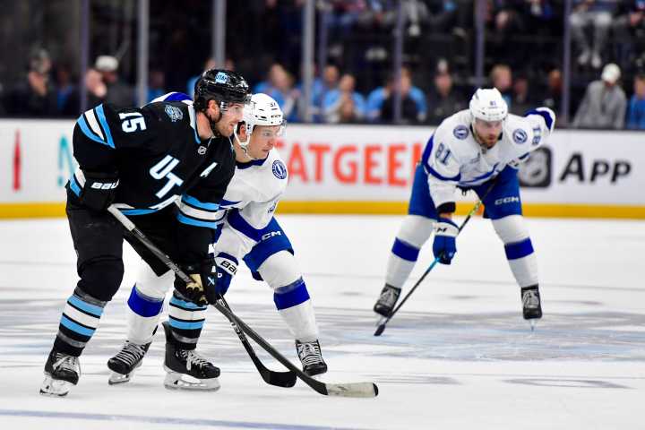Tampa Bay Lightning Re-Sign Fan Favourite