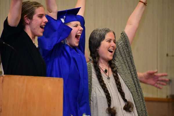 Praised for their resliency, Edmonds Heights grads receive diplomas