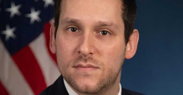 Top Jan. 6 Prosecutor Quits DOJ, Slams Trump’s Pardons As Green Light For Violence