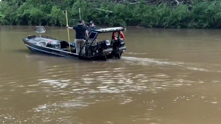 Man drowns in Tennessee river while trying to save child