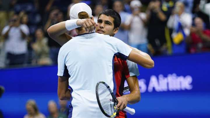 Carlos Alcaraz y Jannik Sinner se verán las caras en la final de Roland Garros