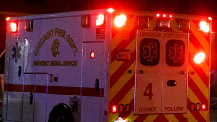 Man killed, passenger injured in single-vehicle crash on Chicago's West Side
