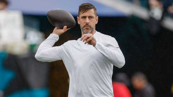 Sources -- QB Rodgers with Steelers, signs one