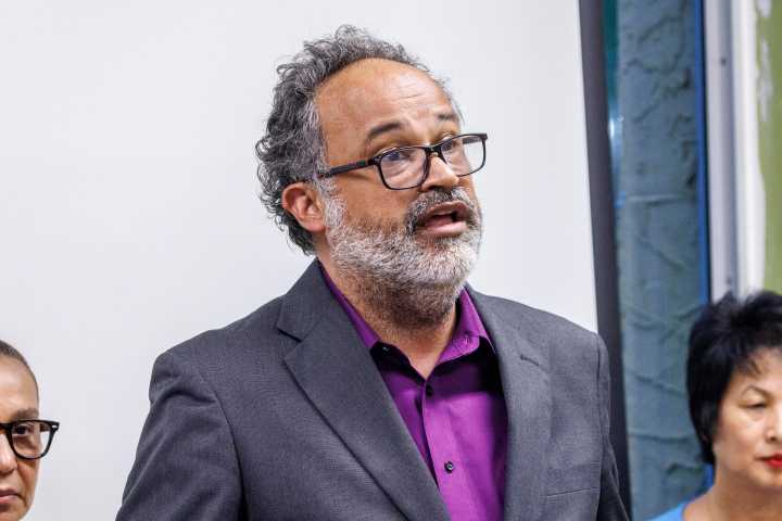 Asociaciones migrantes alertan que fin de 'parole' humanitario debilitará economía de EEUU