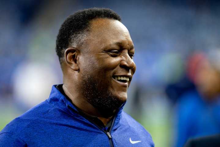 Barry Sanders to star in A&E documentary which has nothing to do with football