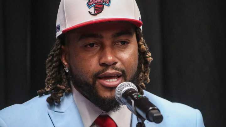 DeSean Jackson, Michael Vick plan coaching battle at Lincoln Financial