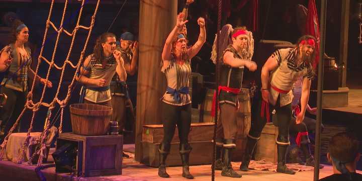 Dolly Parton launches Pirates Voyage Show in Panama City Beach