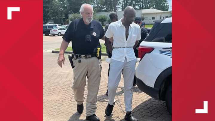 Violent Texas inmate captured in Houston nearly a week after escaping Austin hospital