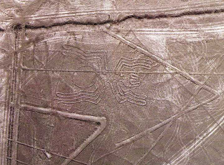 Perú reconoce que hay minería ilegal dentro de reserva de las famosas Líneas de Nazca