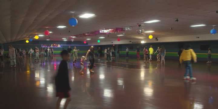 Rollerama continues to hold Friday night skates