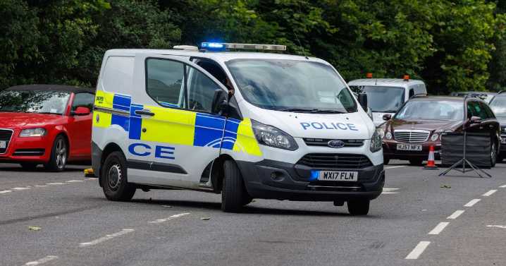 Gloucester man arrested after car occupants flee major M40 crash