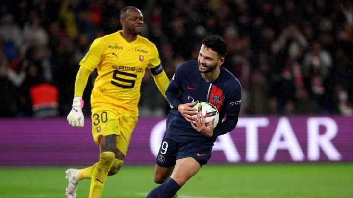 Transfer rumors, news: Man United eye PSG striker Ramos