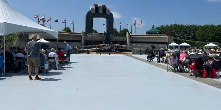 Commemoration ceremony in Bedford honors sacrifices on D