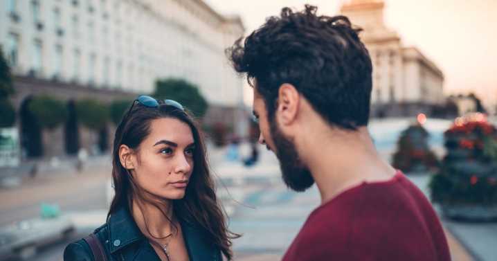This Common Behavior Is A Tell-Tale Sign A Couple Is Divorce