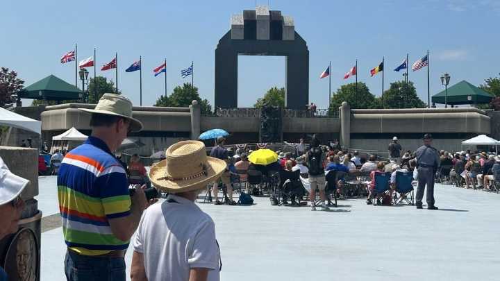 Hundreds gather at D-Day Memorial to commemorate 81st anniversary of D