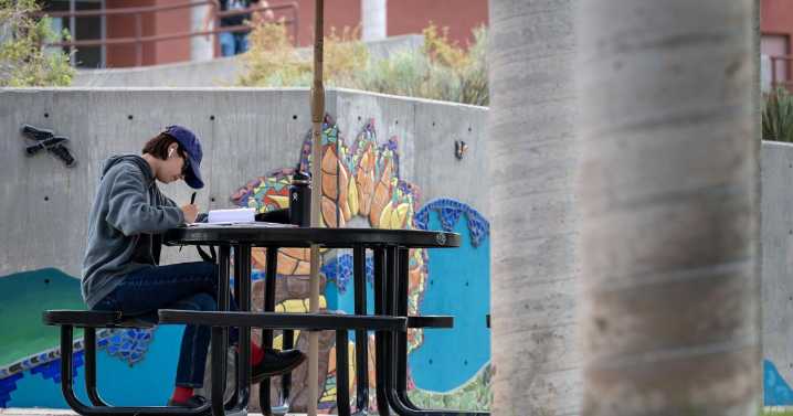 This Santa Fe arts college could lose almost all its federal funding. Here’s why.