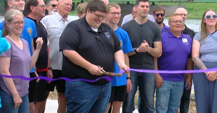 Ribbon cutting held to celebrate opening of Gateway River Park