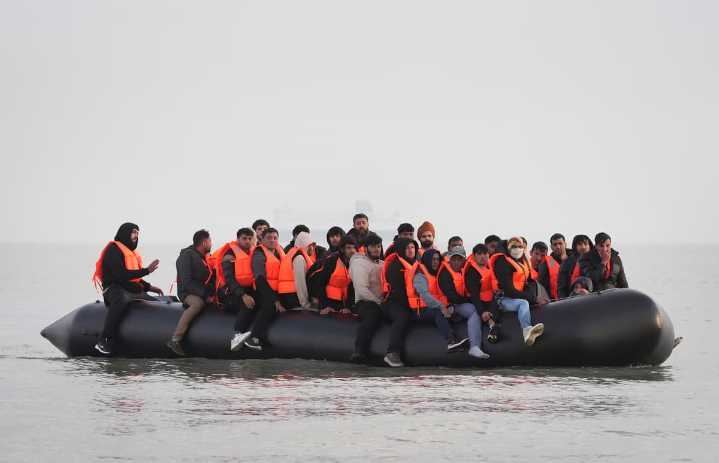 Labour struggling to slash 'unsustainable' foreign aid spending on asylum hotels, despite vow to end practice