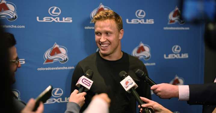 Avalanche forward Logan O'Connor expected to be out at least 5 months after undergoing hip surgery