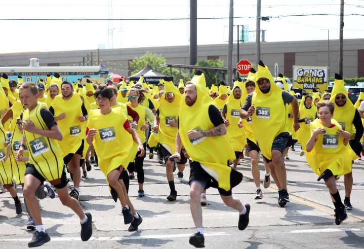 Photos and video: Fun-runners go bananas in Duluth