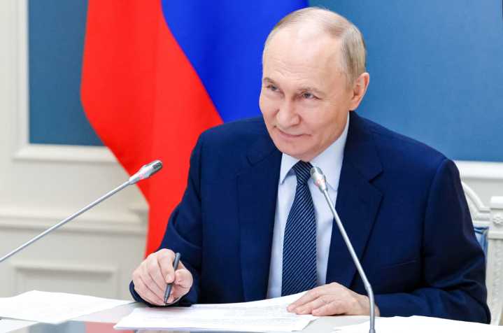Putin 'is preparing for more war,’ GOP senator warns after meeting with Zelenskyy and Macron
