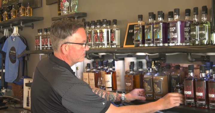 Alberta resumes U.S. liquor imports