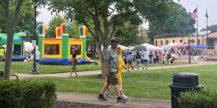 Duncan Hines Days hosts annual ‘Eats & Beats Music Fest’