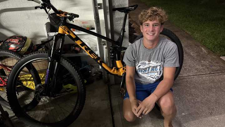 Melbourne teen reunited with late dad's stolen bicycle. Where was it?