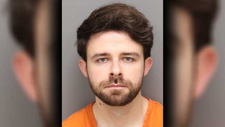 Ex-Gold & Diamond Source employee accused of stealing $650K worth of high